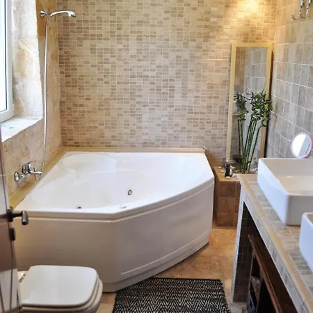 بيت للعطل Stone Pool House Gouvia Pouládes
