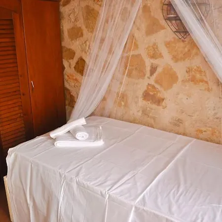 Stone Pool House Gouvia * Poulades