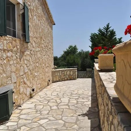بيت للعطل Stone Pool House Gouvia *