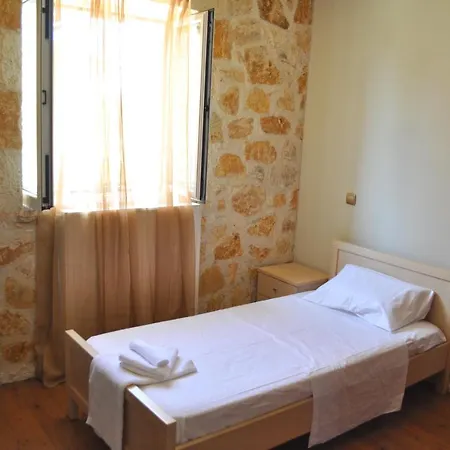 בית נופש Stone Pool House Gouvia *