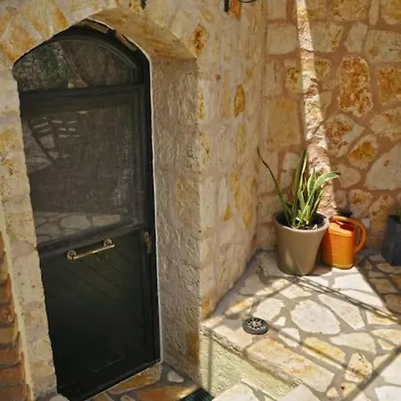 Stone Pool House Gouvia Pouládes