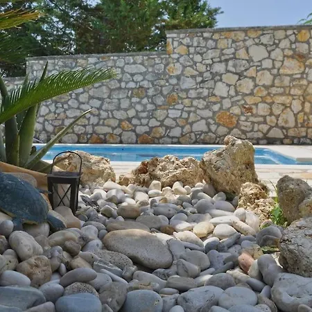 Stone Pool House Gouvia Pouládes