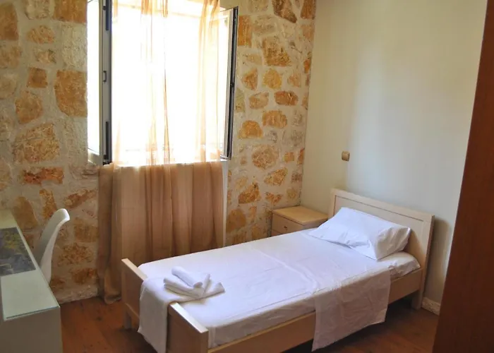 Дом отдыха Stone Pool House Gouvia *