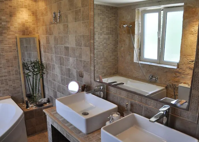 Дом отдыха Stone Pool House Gouvia *